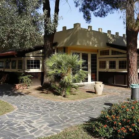 Appart hôtel Triton Villas & 3*