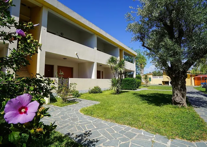 Triton Villas & Aparthotel