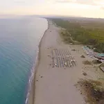 Triton Villas & 셀리아 마리나