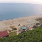 Triton Villas & 3*