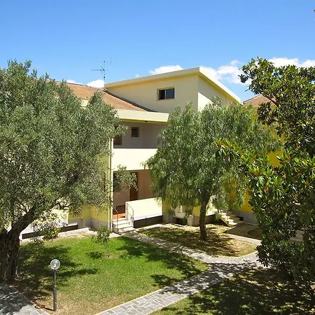 Ξενοδοχείο με διαμερίσματα Triton Villas &