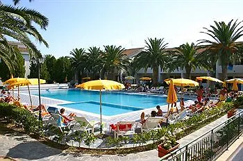 Triton Villas & 3* Sellia Marina