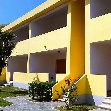 Ξενοδοχείο με διαμερίσματα Triton Villas &