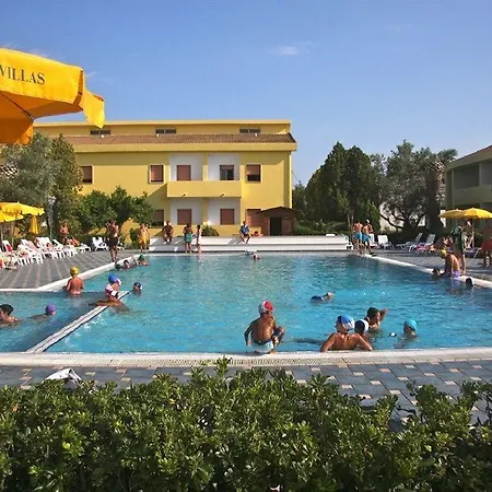 아파트호텔 Triton Villas & 3*