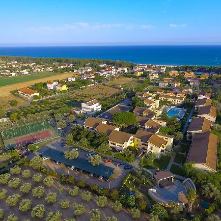 Triton Villas & 아파트호텔 3*