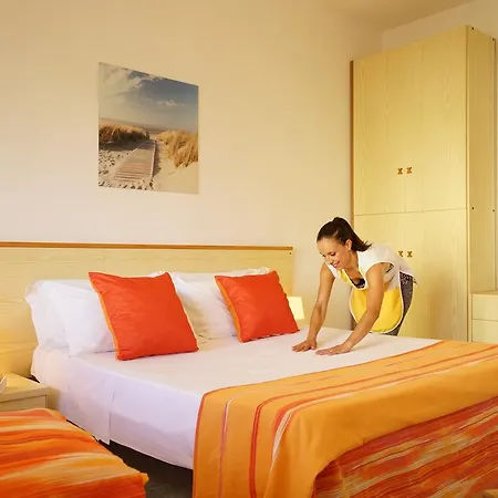 Triton Villas & 아파트호텔 3*