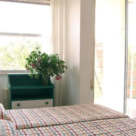 아파트호텔 Triton Villas & 3*