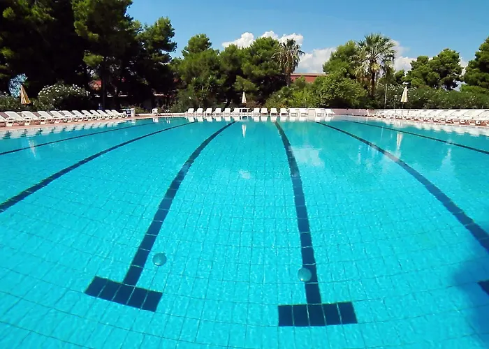 Triton Villas & Апарт-отель 3*